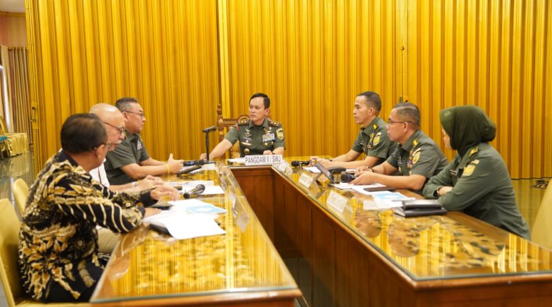 Evaluasi Kualitas Layanan, Pangdam II/Sriwijaya Pimpin Rapat Dewan Pengawas BLU RS TK II AK Gani