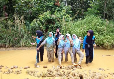 Warga Desa Sadu Kecamatan BTS Ulu Kabupaten Musi Rawas Keluhkan Jalan “Berlumpur”