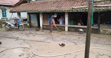 Banjir Lagi, Tambang Batubara Rusak Sungai Kungkilan