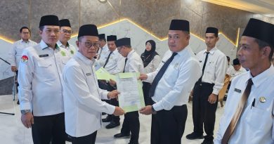 Kakanwil Kemenag Sumsel Lantik Pejabat Baru, Tekankan Peningkatan Layanan KUA dan Humas