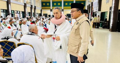 Jemaah Haji Kloter 15 Embarkasi Palembang Bertolak ke Tanah Suci, Ketua PPIH Ingatkan Jaga Kesehatan Jelang Puncak Haji