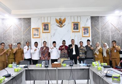 Perkuat Keterbukaan Informasi, Komisi Informasi Sumsel dan Kanwil Kemenag Gelar FGD Bersama KI Pusat