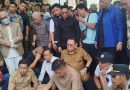 Ribuan Warga Kepung Pemkab OKU Timur, DPRD Tegaskan Bentuk Pansus Sengketa Batas Wilayah Hari Ini