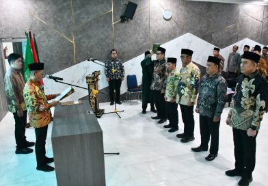 Optimalkan Pelayanan, Kakanwil Kemenag Sumsel Lantik Kabid Pendidikan Madrasah dan Sejumlah Kepala KUA