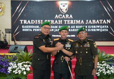 Pangdam II/Sriwijaya Pimpin Tradisi dan Sertijab Kakesdam, Kapendam, LO TNI AU dan Penyerahan Jabatan Kakumdam