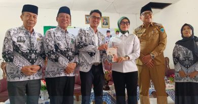 Launching Program Pelatihan AI dan Coding bagi Guru SD, SMP/MTs, SMA/SMK/MA se-Sumsel di Lahat, Bukman Lian, Ketua PGRI Sumsel: Komitmen PGRI Sumsel Tingkatkan Kompetensi dan Profesionalisme Guru Hadapi Pesatnya Perkembangan Teknologi