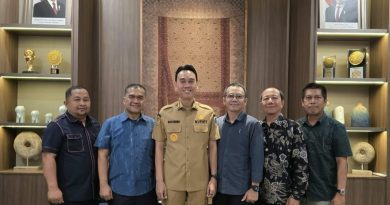 Presidium Pantai Timur Audensi Bersama dengan Bupati OKI Muchendi Mahzareki
