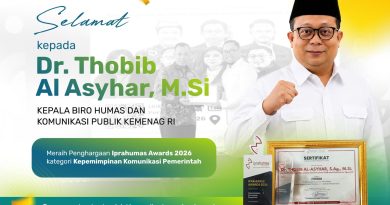 Kepala Biro HKP Thobib Al Asyhar Terima Penghargaan Kepemimpinan Komunikasi Pemerintah